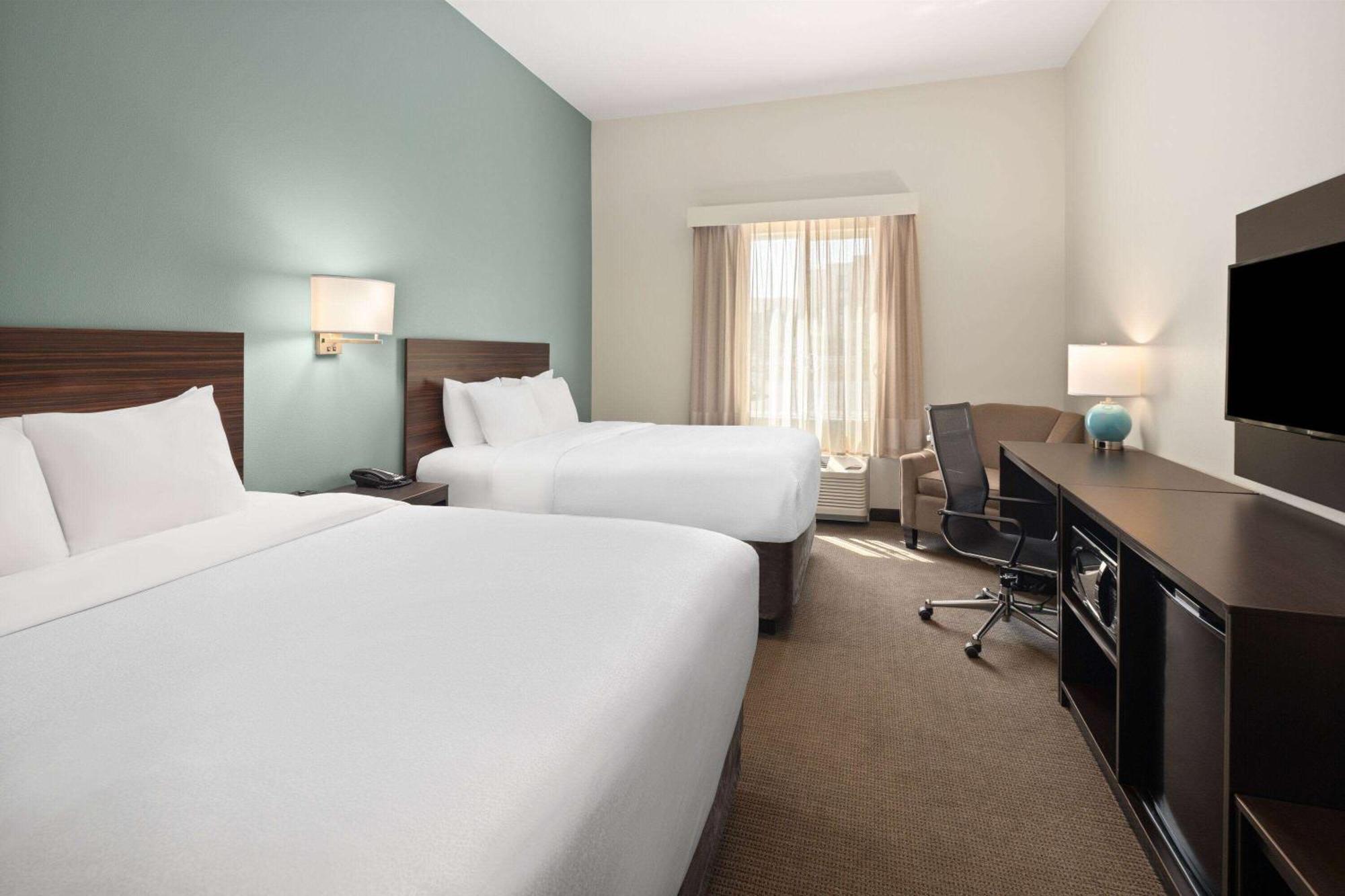 La Quinta Inn & Suites By Wyndham ワナッチー エクステリア 写真