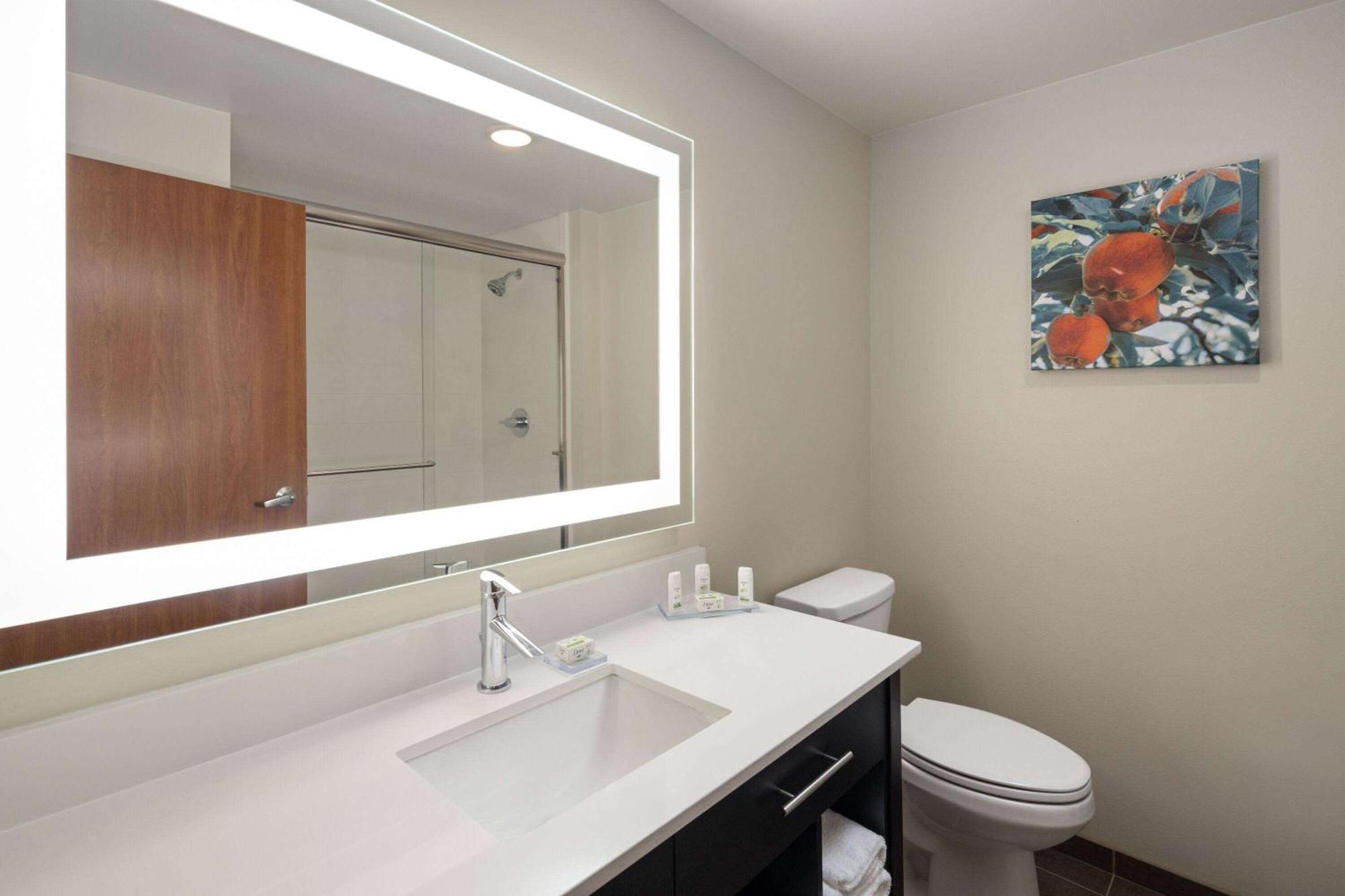 La Quinta Inn & Suites By Wyndham ワナッチー エクステリア 写真