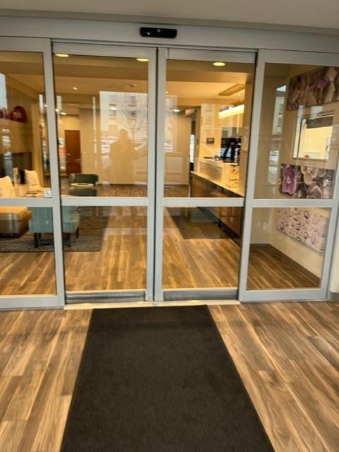 La Quinta Inn & Suites By Wyndham ワナッチー エクステリア 写真